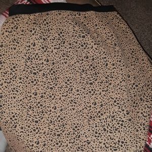 Cato Black and Tan Elastic waist Skirt Sz14/16